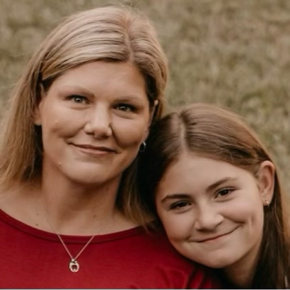 Meet your Posher, Kate - Picture 2 of 16